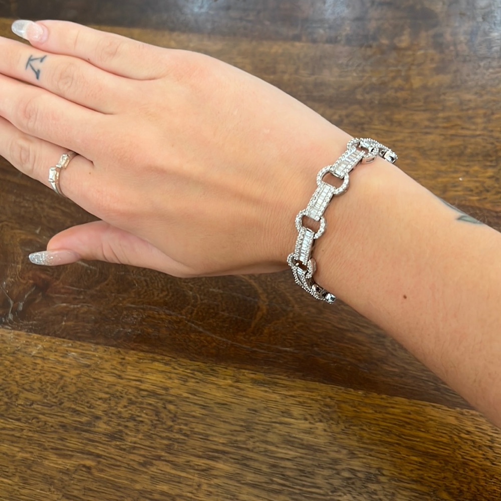 Sterling silver diamond Tennis bracelet!
